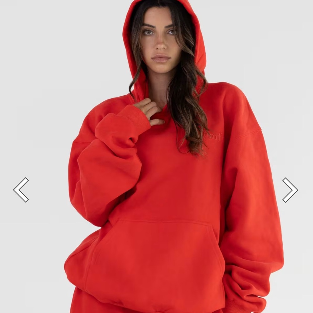 Minimalist Comfrt Hoodie